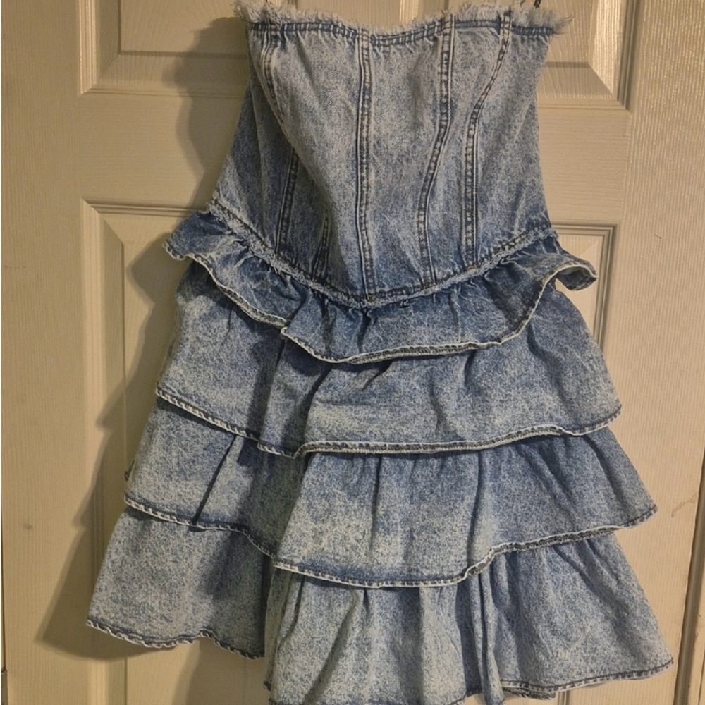 Forever 21 Strapless Tiered Acid-Wash Denim Mini Dress